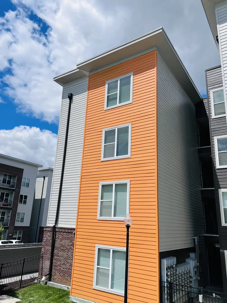 Multi-story commercial building